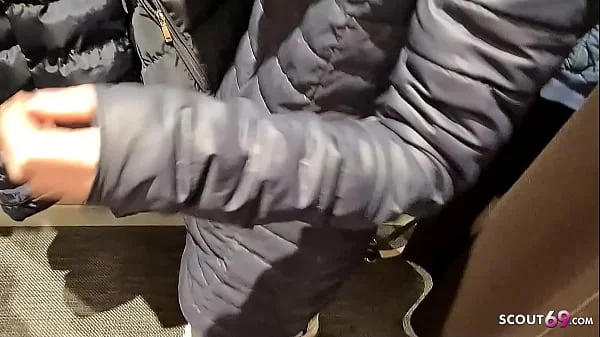 Skandal Dreier mit Lia Louise und Freudin - Echter Dreier in Umkleidekabine