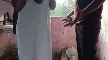 देसी कॉलेज गर्ल ट्यूशन से निकल के अपने टीचर के साथ किया गंदा काम