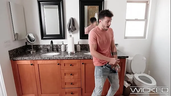 Wicked - Payton Preslee Gets DRENCHED IN LIQUIDS And Fucked Hard