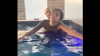 A gostosa gozou muito no meu pauzão