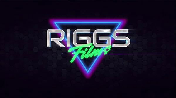 4 HOT BABES FUCK A LUCKY GUY