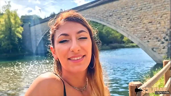 Stella est une grande amatrice de baise anale