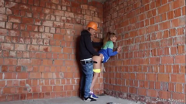 (FULL VIDEO) Fit girl caught by a Construction worker when she masturbated at a construction site after a run