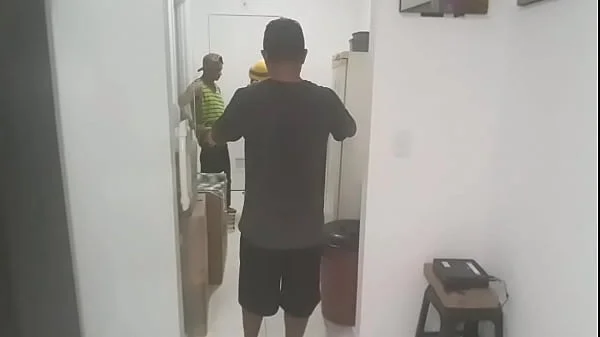 Fabinho Costha  mykng off