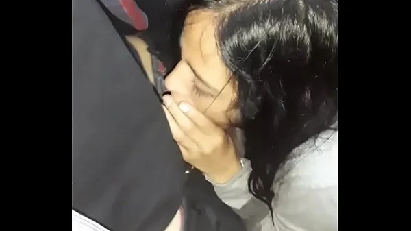 ME ENCONTRÉ UNA CHICA e. EN EL SUPER Y LA LLEVE A MI CASA Y SALIÓ PUTA