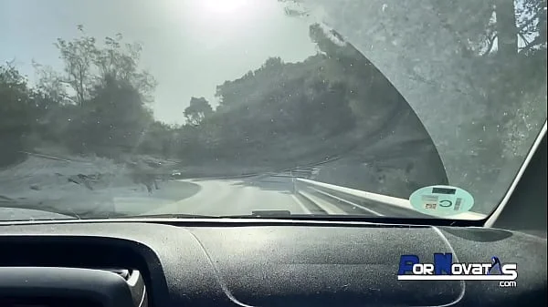 PORNOVATAS - Recogiendo joven mulata 21 para follar en el coche