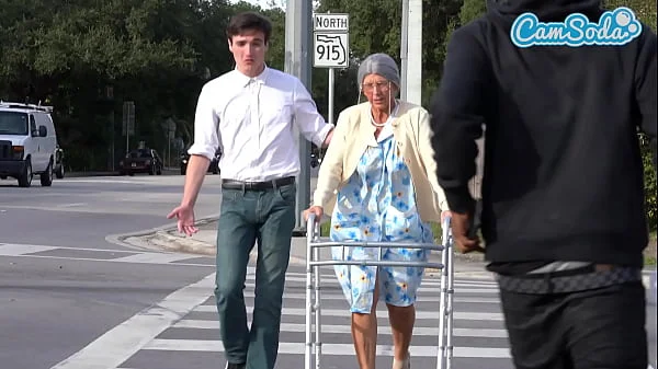 Horny Grandma Public Sex, Granny Squirts After Massive Orgasm From Helpful Stranger