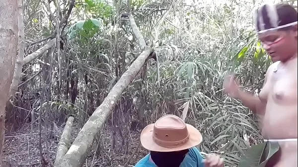 Tigresa Vip se disfarça de Índia e ataca O Lenhador mas ele vai direto no cuzinho dela