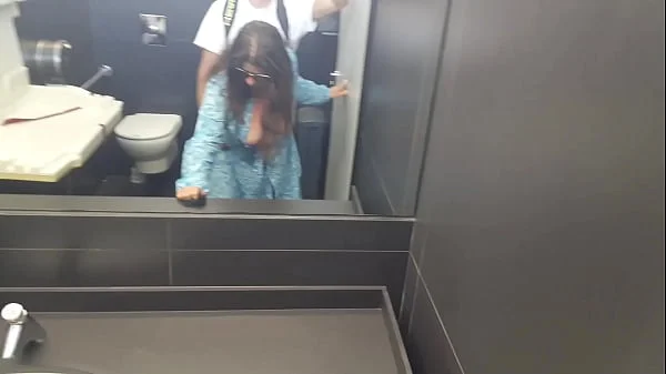 Stepmom was Fucked in the Toilet of the Shopping Center