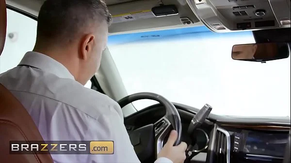 (Azul Hermosa) cucks her husband with her driver - Brazzers