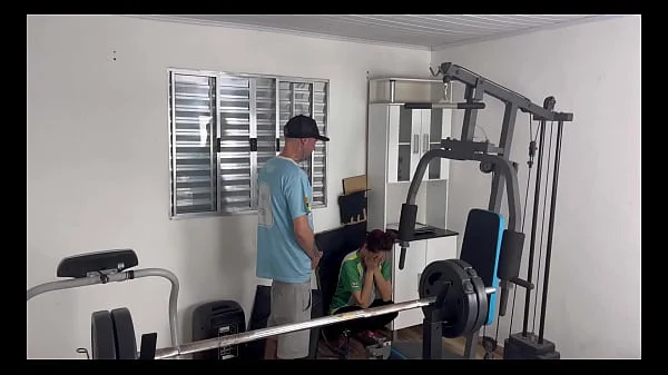 Patrão fode sua funcionária por promoção