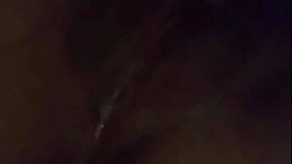 chica caliente masturbandose