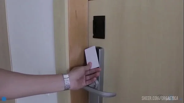 MY PUSSY IS TIGHT BUT YOU CAN FUCK ME HARD - MINHA BUCETINHA É APERTADA MAS PODE METER COM VONTADE