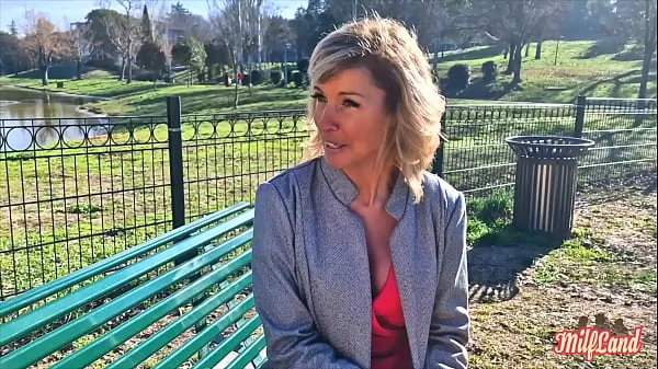 Emmy, une milf belge qui a chaud au cul Part 1