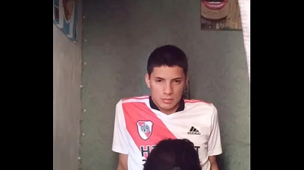 futbolista es Masturbado y tragado con la boca