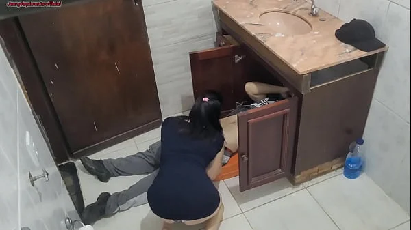 confiei na minha esposa para receber o encanador, olha o absurdo que ela faz com ele
