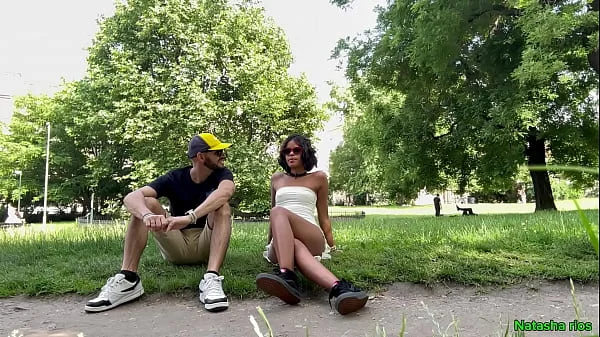 O estranho arrombou minha bucetinha e ainda gozou dentro c