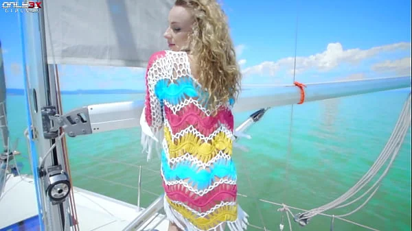 Amirah Adara and Angel Emily toying their butthole outdoors