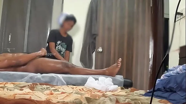 spa girl got surprised seeing small black dick