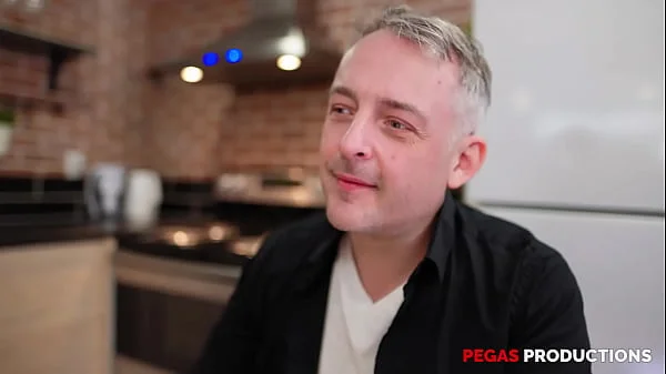 Pegas Productions - Eden se fait péter le cul par la Queue de Julian August