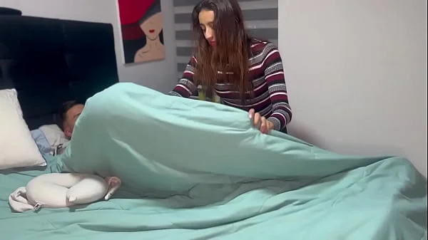 Enfermera me chupa rico la polla