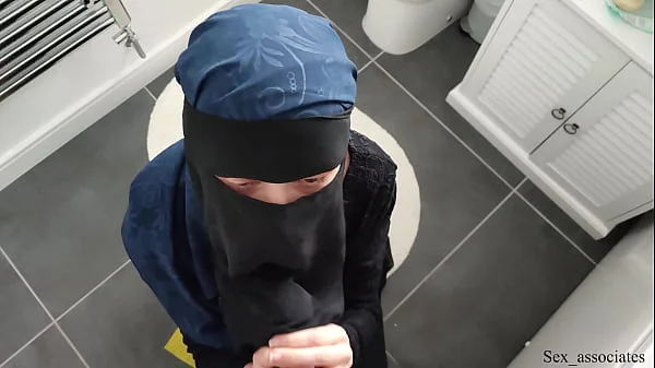 Arab house maid begs to fuck her in the ass