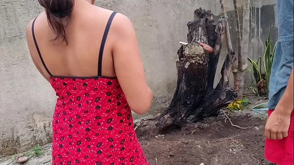 sexo com o rapaz que contratei um rapaza pra a trabalhar no quintal (TRAILLER)  (COMPLETO RED)