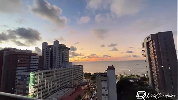 sentei e chupei o cacete do meu namorado e depois ele me comeu na sacada do apartamento - Drii cordeiro