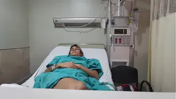 Por eso se tardaba tanto en atenderme en el IMMS, el doctor me chupa las tetas/ Daniela/ Hyperversos