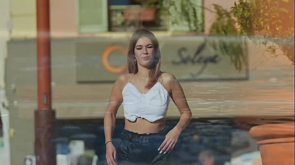 Coquette, Blonde à Gros Seins Naturels, retente un TRIO !