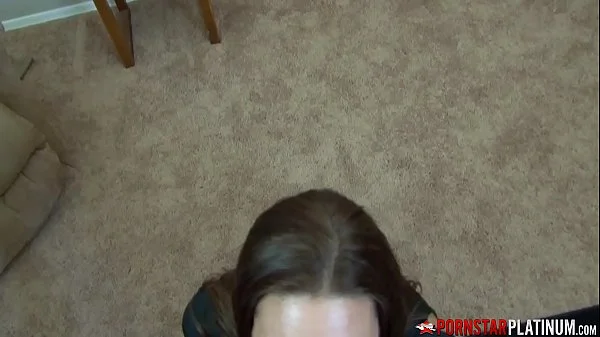 PORNSTARPLATINUM Mindi Mink Flashes Before Teasing Stepson