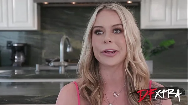 Naughty Neighbor Watches Free Use Babe Get Analized - DFxtra