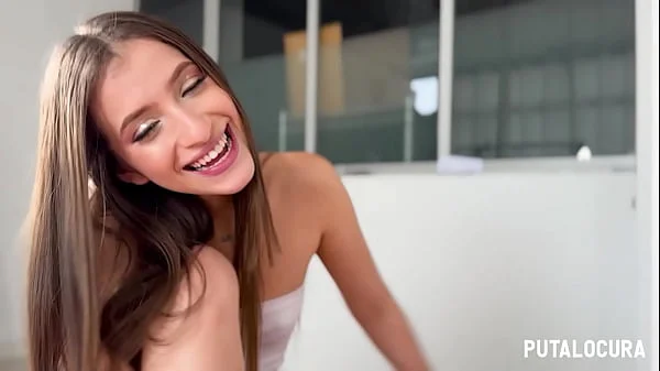PutaLocura - Linda zorrita latina Sofia Smith traga lefa de Torbe después de charla