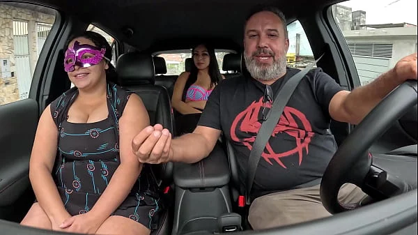 Casada entra na carona escondido do marido enquanto ele está no trabalho - Leticia Gomes