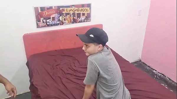 Meu amigo boyceta me da o cuzinho rosado.