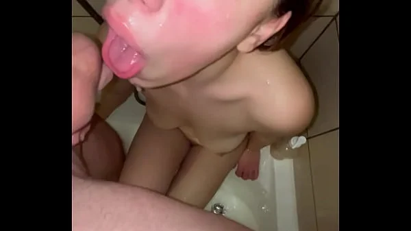 Sexy Girl Loves Pee & Gets A Golden Shower