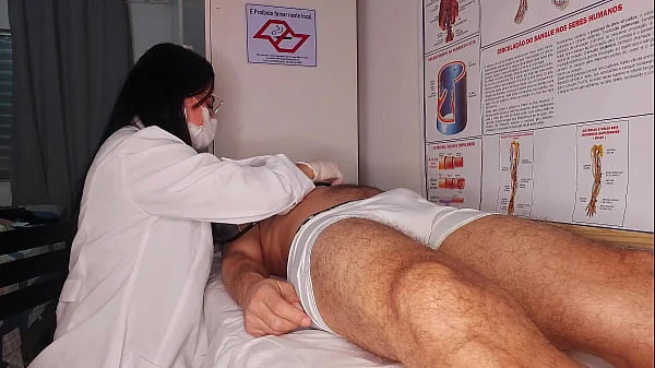 Enfermeira e estética observa ereção do paciente!