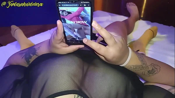 Viendo tiktoks con mi mejor amiga y termina sucediendo algo inesperado... mira el final