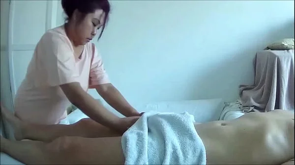 Full Massage with Happy Ending in Asian Massage Parlor