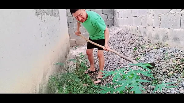 The big-titted and big-assed stepmother fucks the old bricklayer