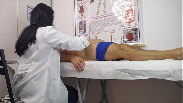 O pau levantou na frente da enfermeira