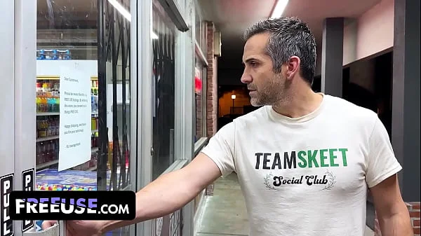 Freeuse Store, A Place To Fuck Your Way Through While Buying Goods