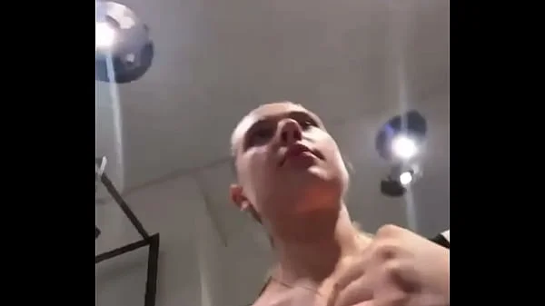 Extreme masturbate in changing room