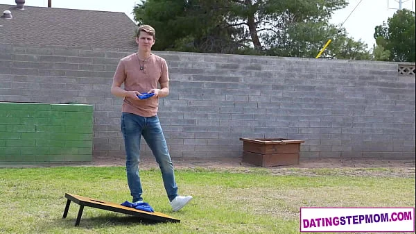 Dating her MILF stepmom first went very well for this young guy