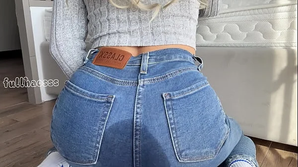 Stepmom cum squirt in Tight wet leggings