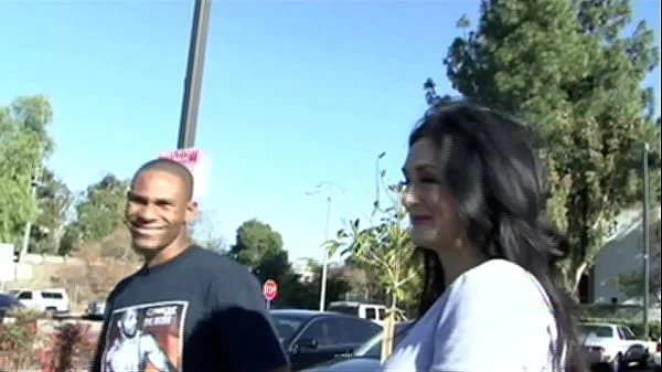 Fucking brunette milf mom