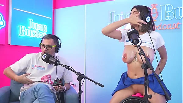 Letizia Fulkers' Huge Oiled Breasts Bounce As She Cums On The Machine