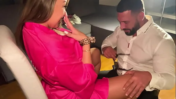 Muscular man with a big cock fucks me hard after a stripper dance - La Paisita Oficial