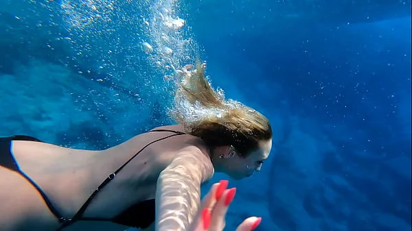 Under Water Sex with Hot Milf