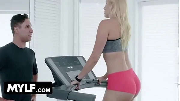 Married Woman Vanessa Cage Seduces Her Personal Trainer